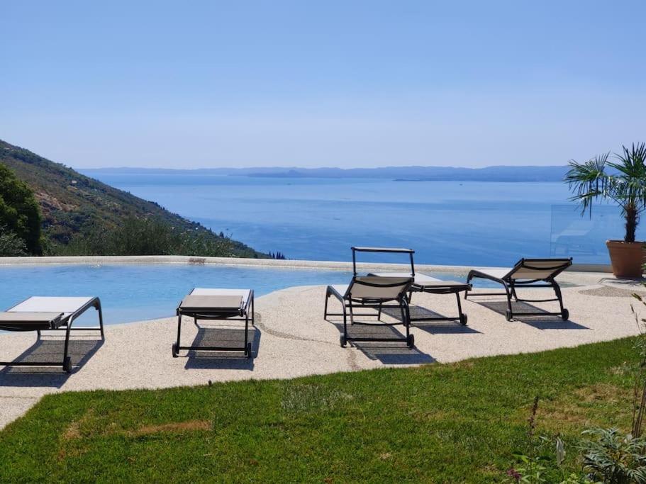 Villa Divina - Apt Divina Con Piscina E Vista Lago Castelletto Di Brenzone Exterior foto